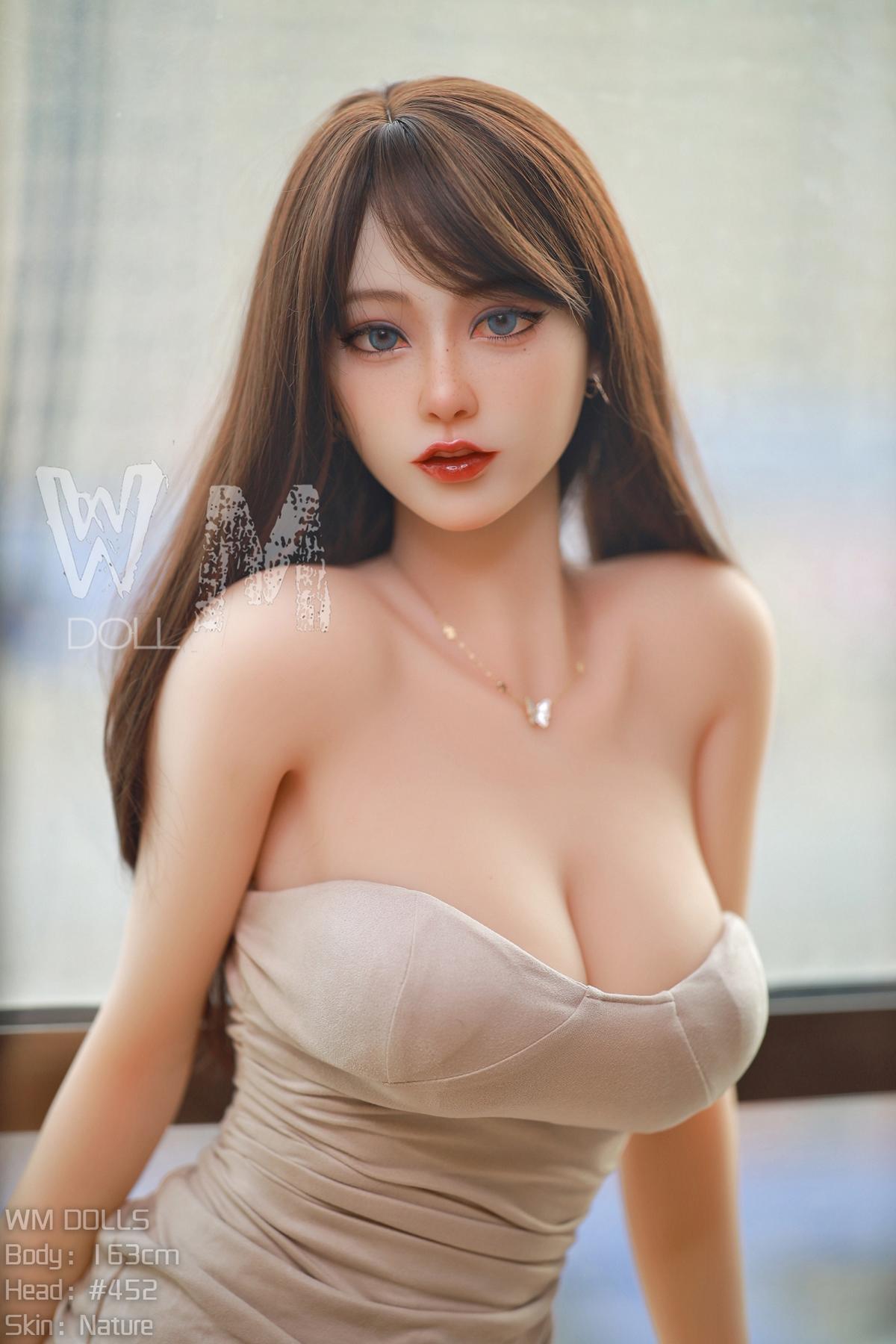 Sex doll Bella