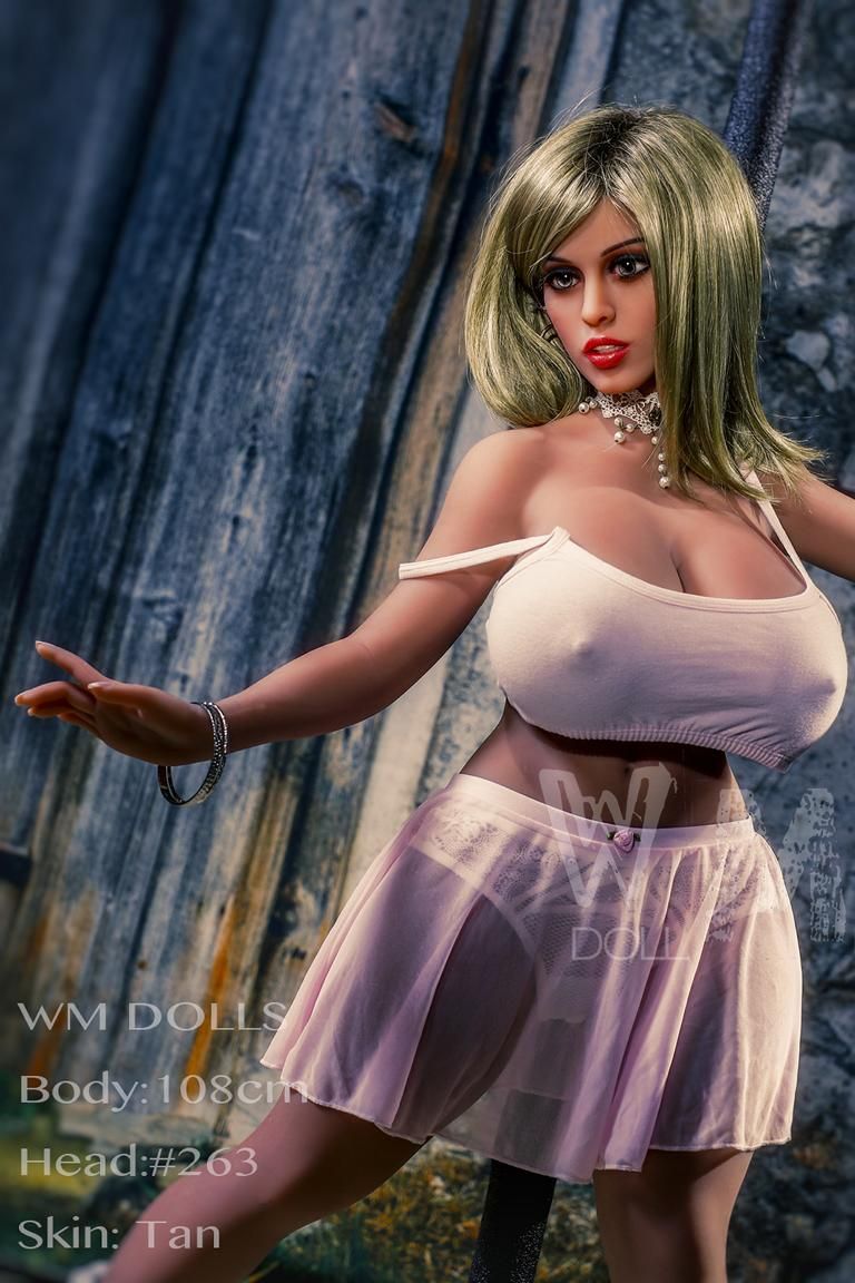 Sexdoll Christa Premium-TPE-sexdoll-Christa-right-arm-extended