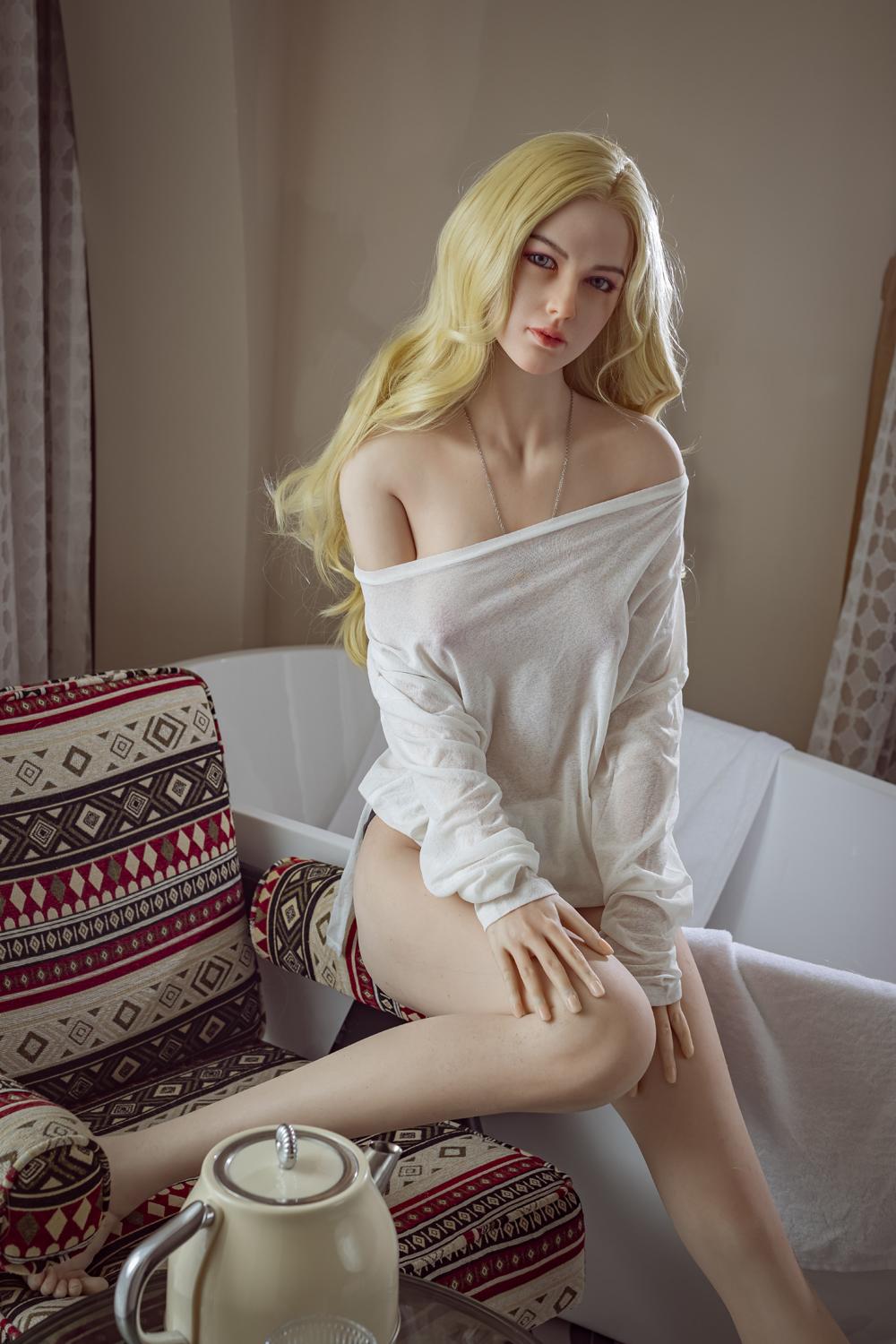 Silicone sex doll Lubby | Blonde sexdoll with blue eyes