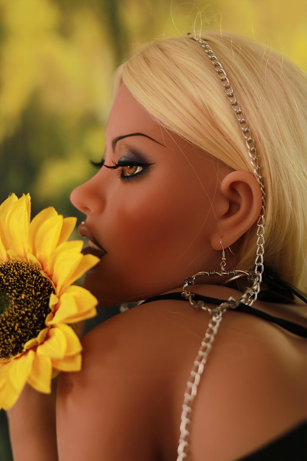 Cheap sex doll Linda | Sexdoll in stock