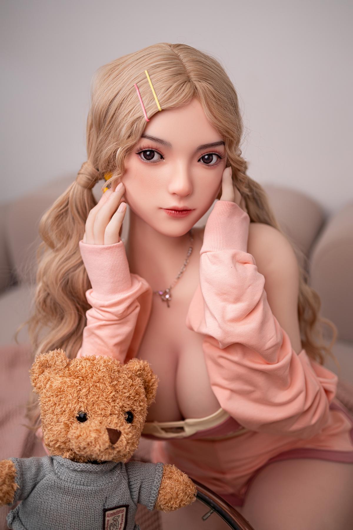 Silicone Sex Doll Isa | Cute Blonde Teen Sexdoll
