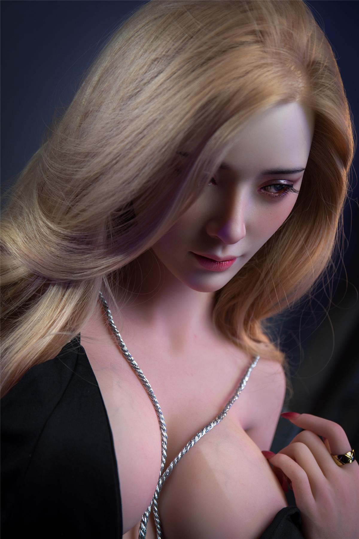 Sex doll Nelly | Hybrid Sexdoll