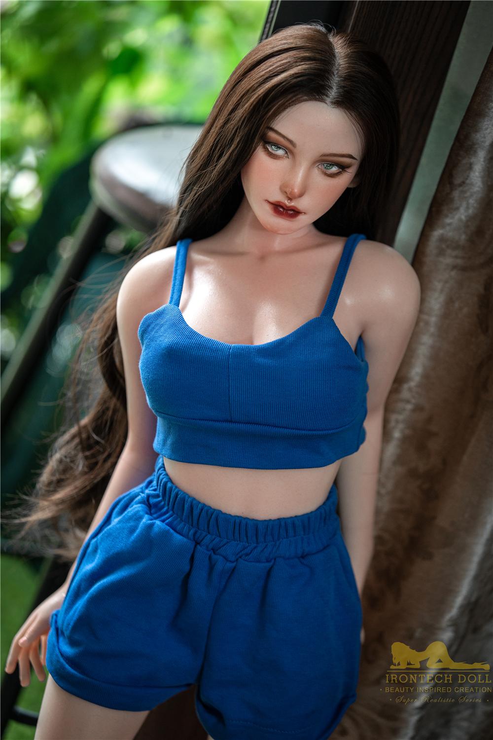 Small silicone sex doll Eva