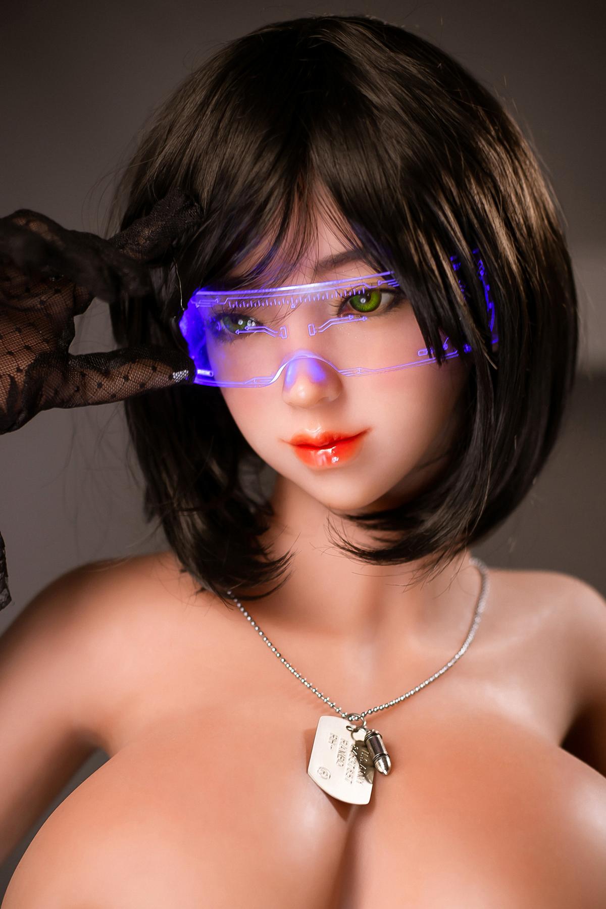 Realdoll Lara in 153cm with huge boobs
