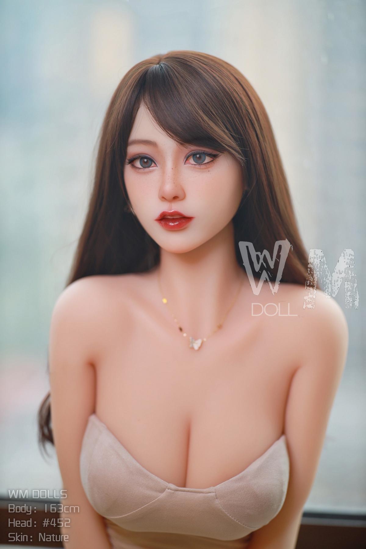 Sex doll Bella