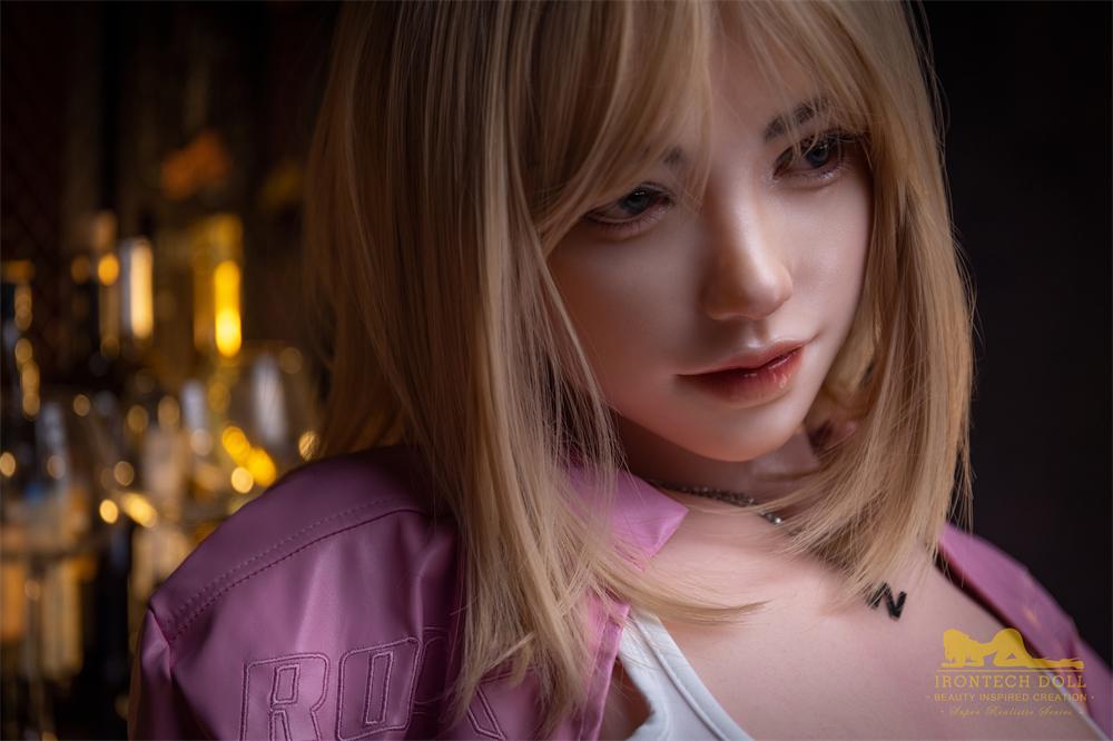 Silicone sex doll Sarah | Erotic blonde sex doll